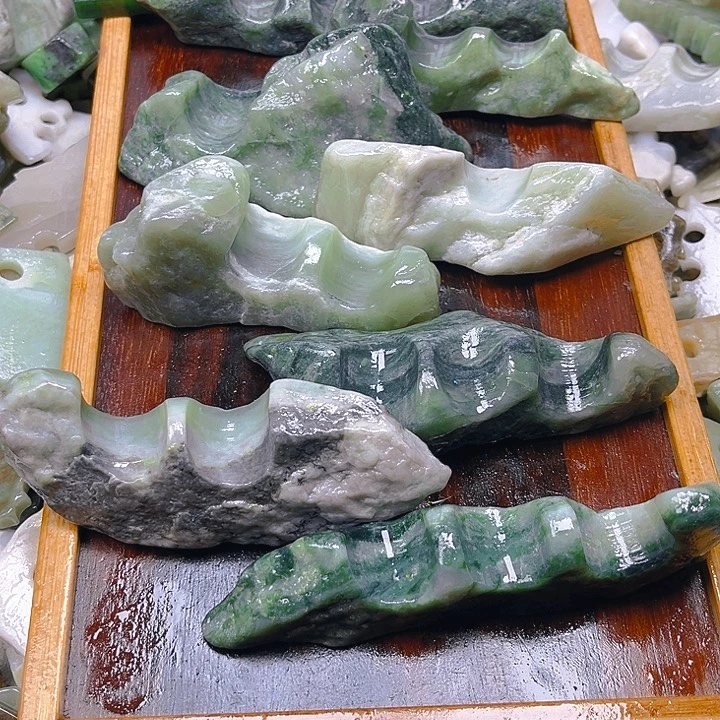 拓***欣和田玉（糖玉）未镶嵌颈饰