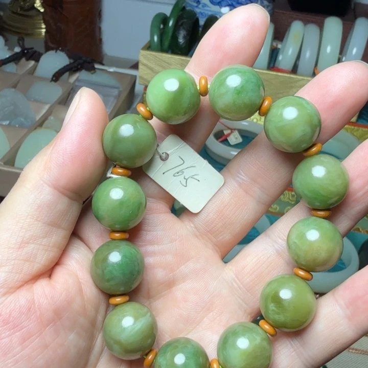 和田玉未镶嵌手串