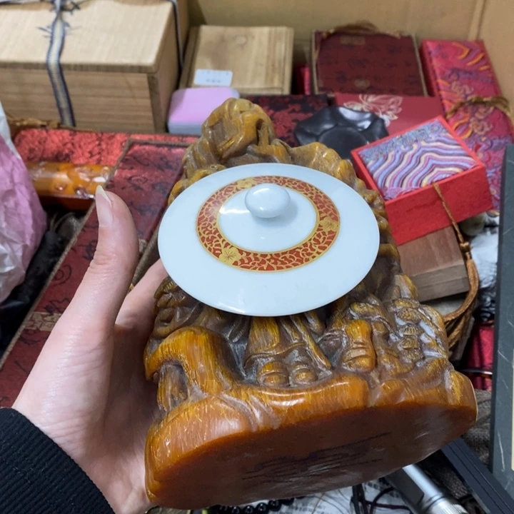 瓷片哈中古工艺品一件