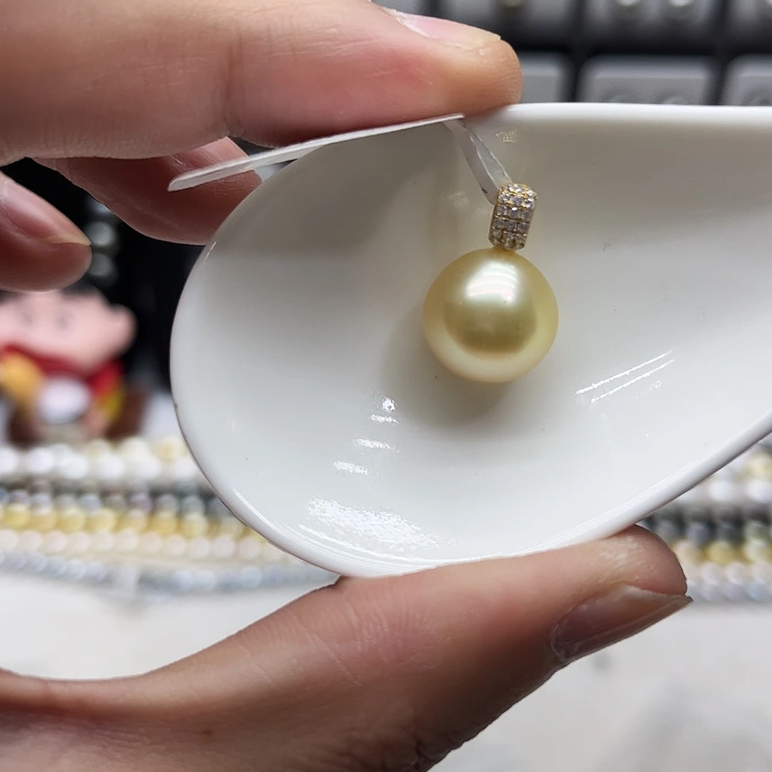 海水珍珠颈饰18K金镶嵌