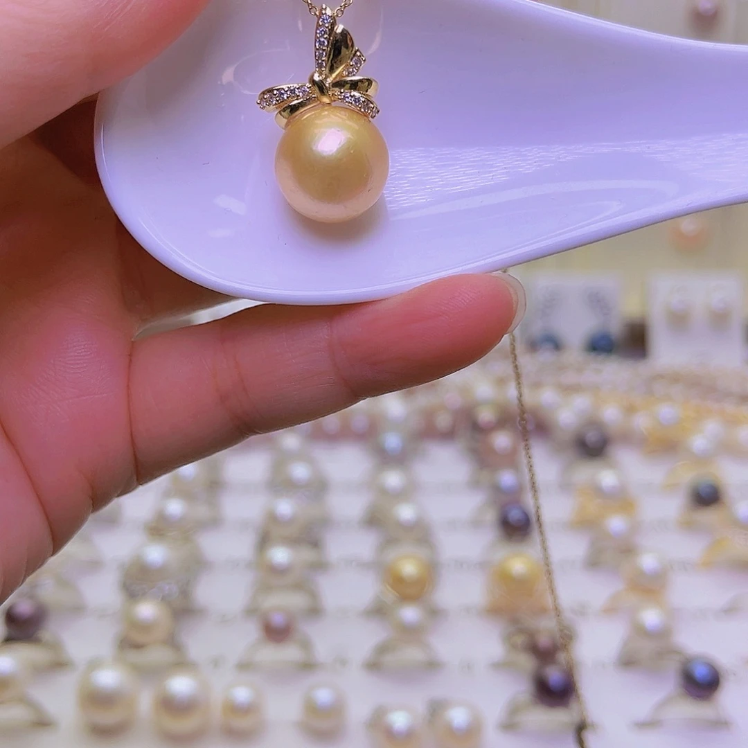 合金耳饰淡水珍珠