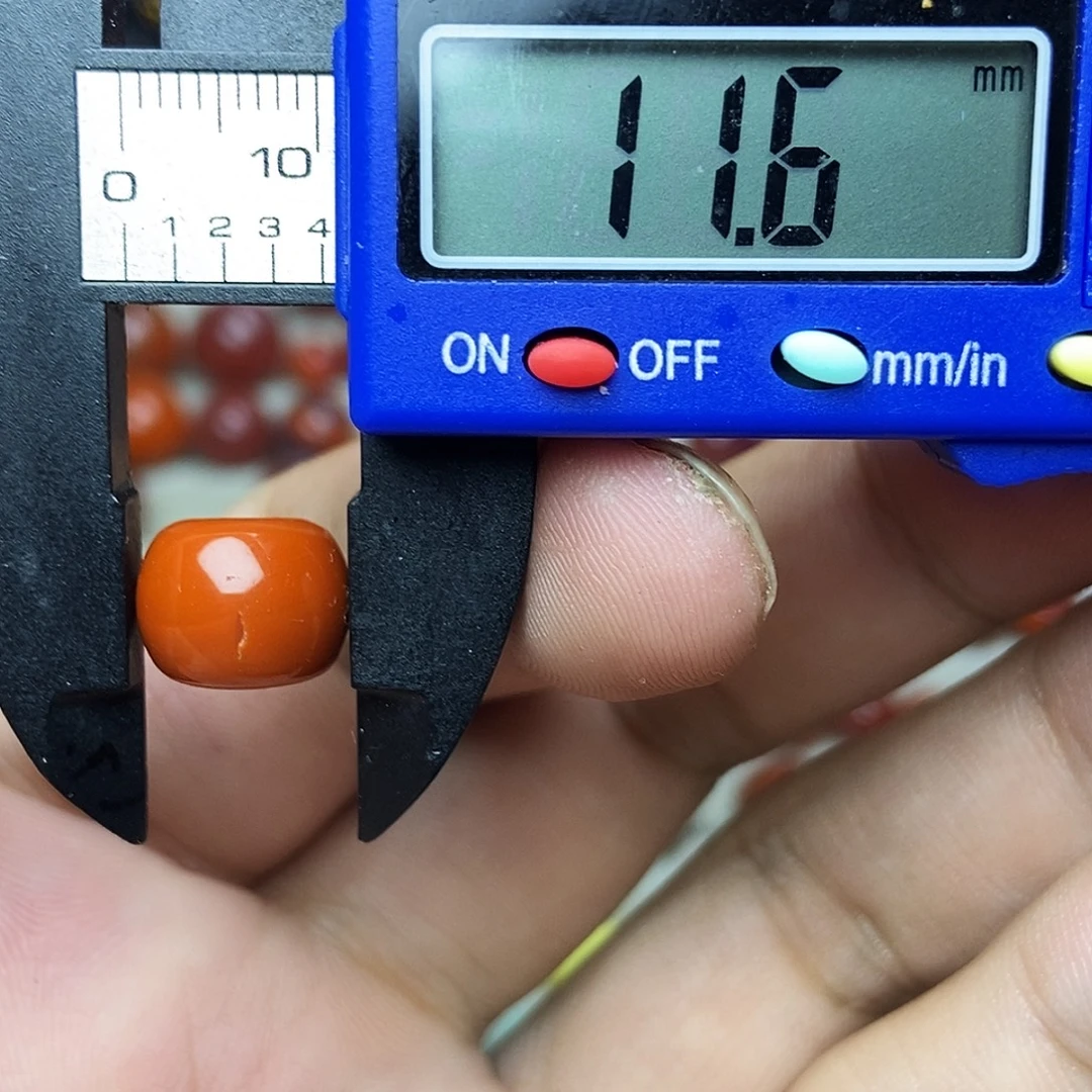 南红玛瑙未镶嵌南红玛瑙有瑕疵