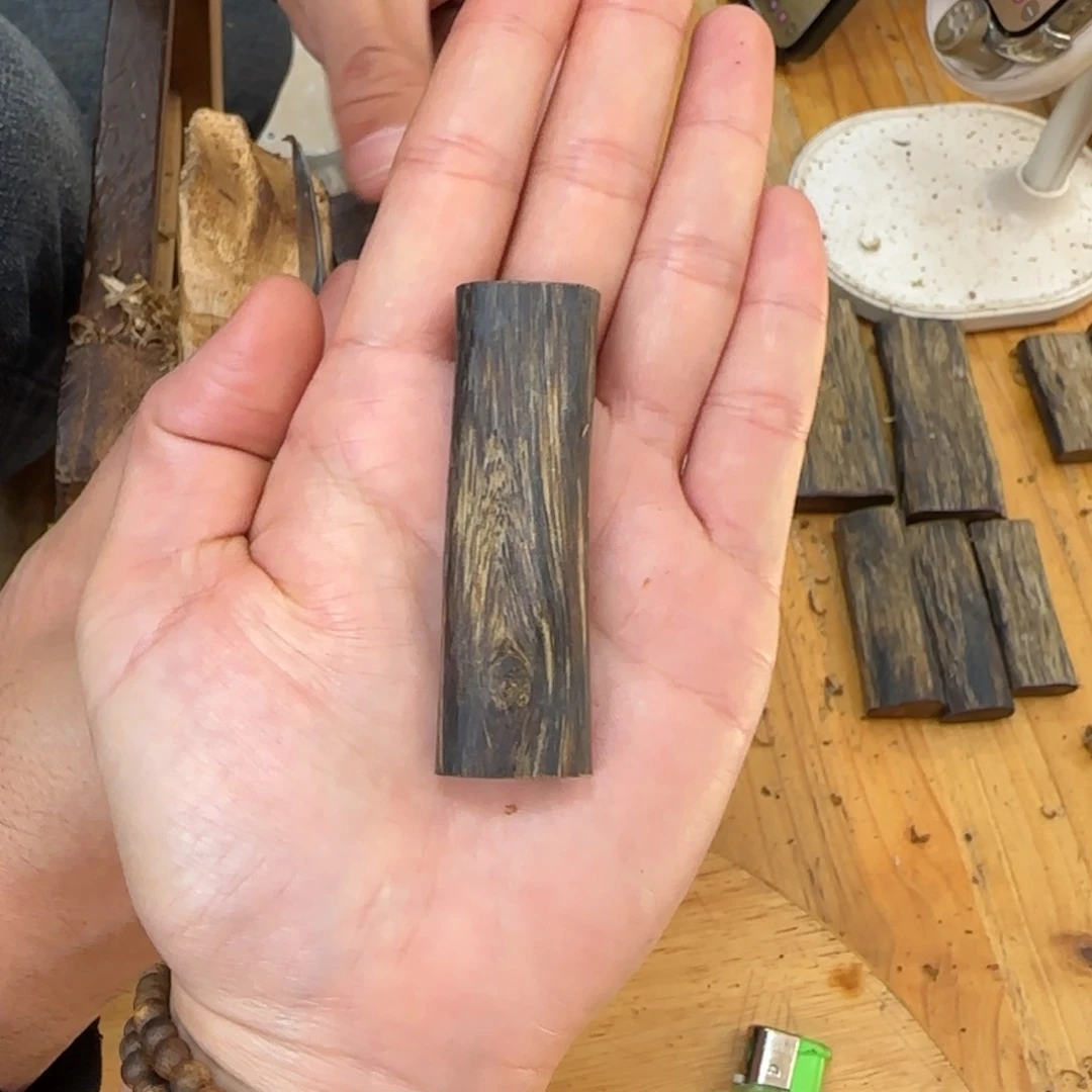 沉香吊坠素牌绿奇8.4克