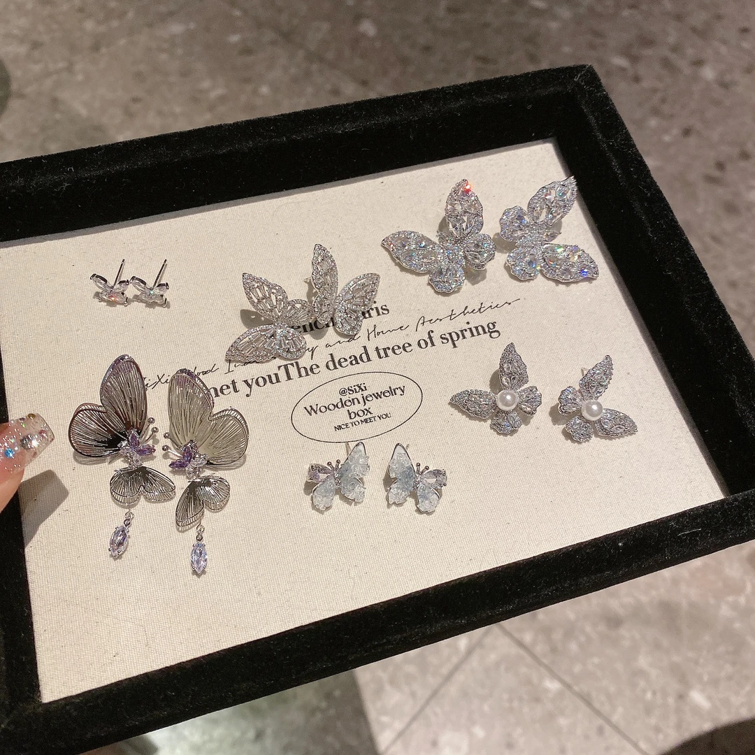 铜合金锆石耳饰 锆石蝴蝶款耳钉时尚百搭高级感精致耳环百搭轻奢