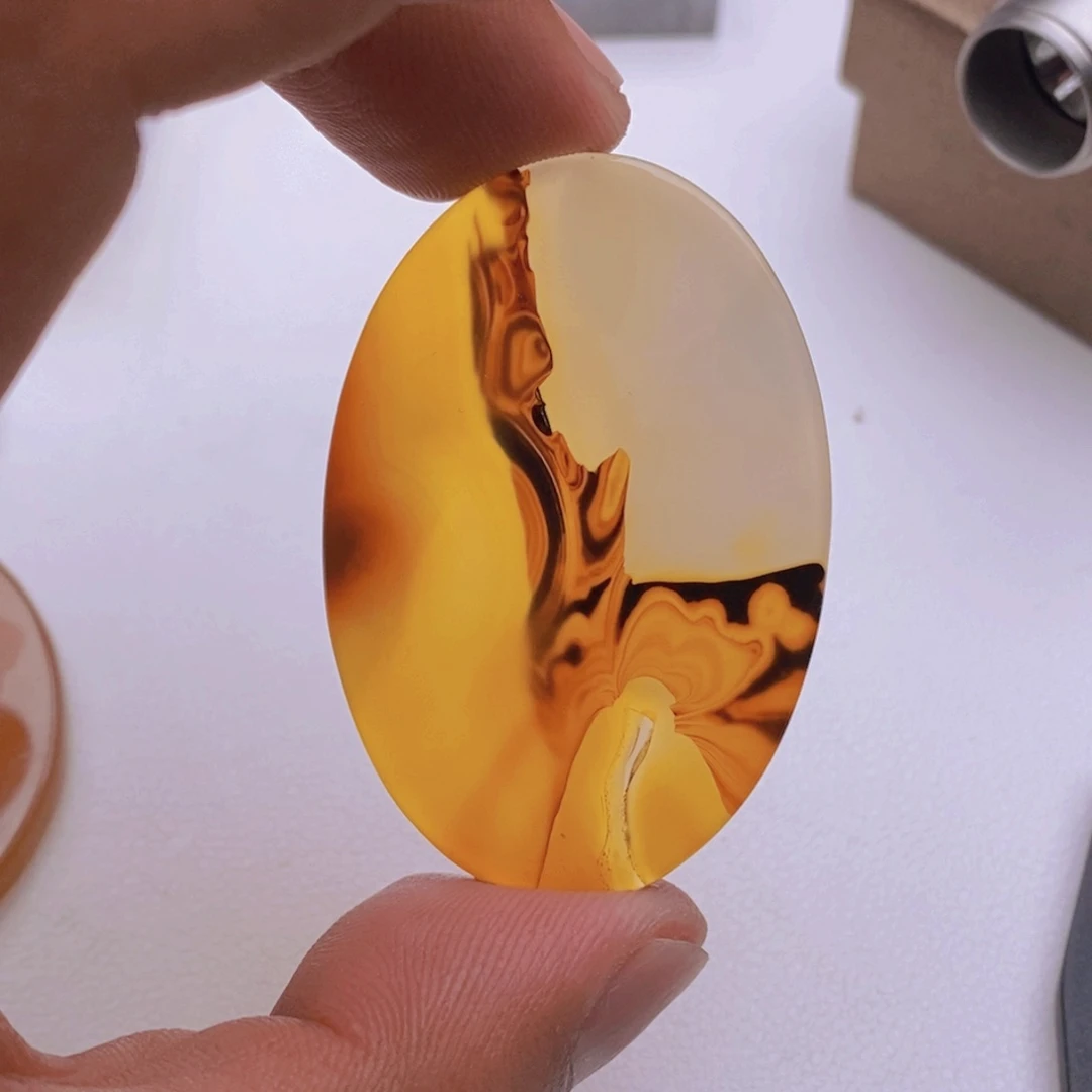 中***药玛瑙/玉髓颈饰未镶嵌