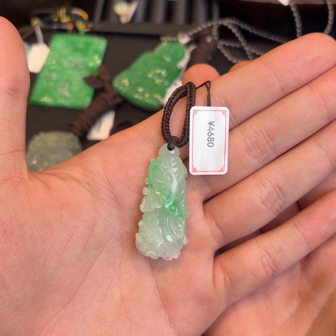 翡翠未镶嵌颈饰天然缅甸翡翠a货