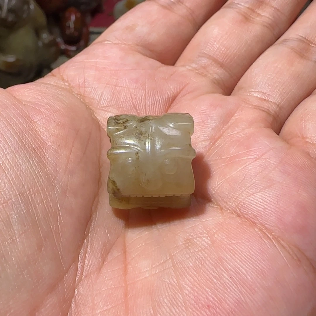 和田玉（糖玉）未镶嵌挂件