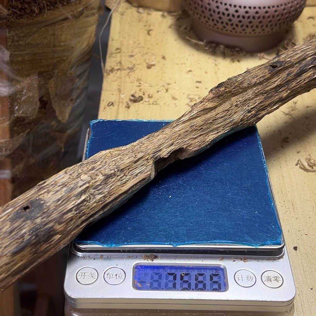 香粉绿奇楠虫漏75克乌身