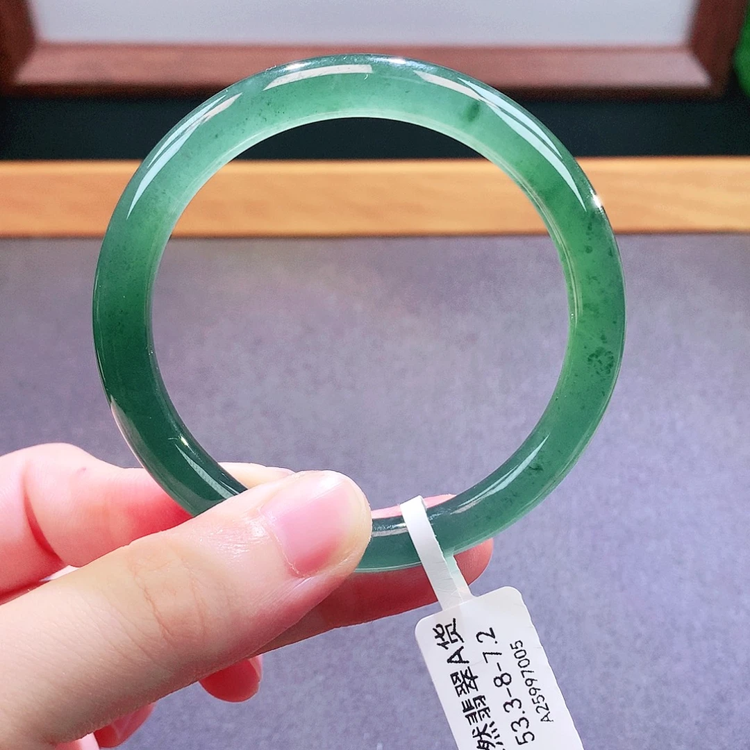 未镶嵌手镯翡翠天然翡翠
