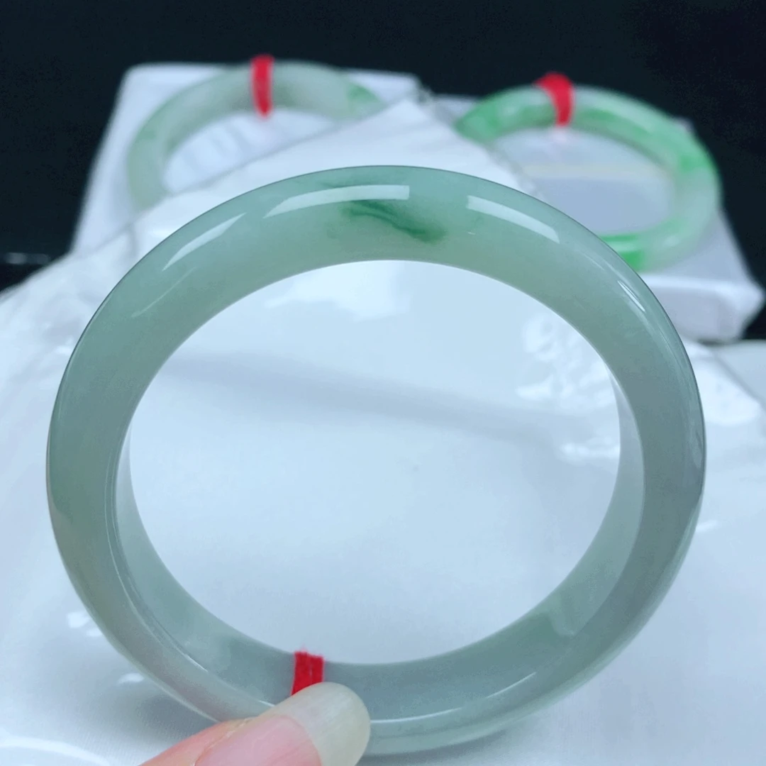 翡翠未镶嵌手镯   编号28 正圈58+