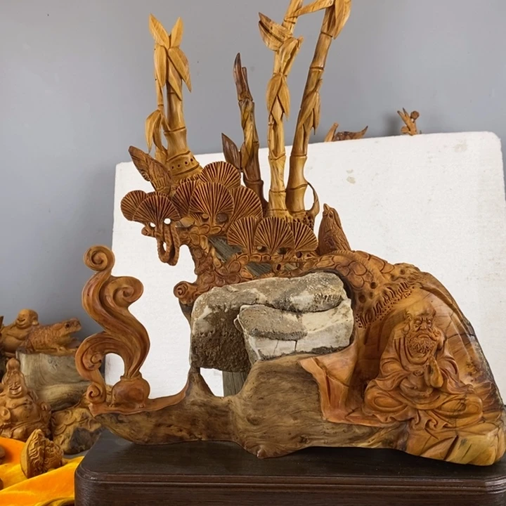 柏木（崖柏）景****具达摩竹子