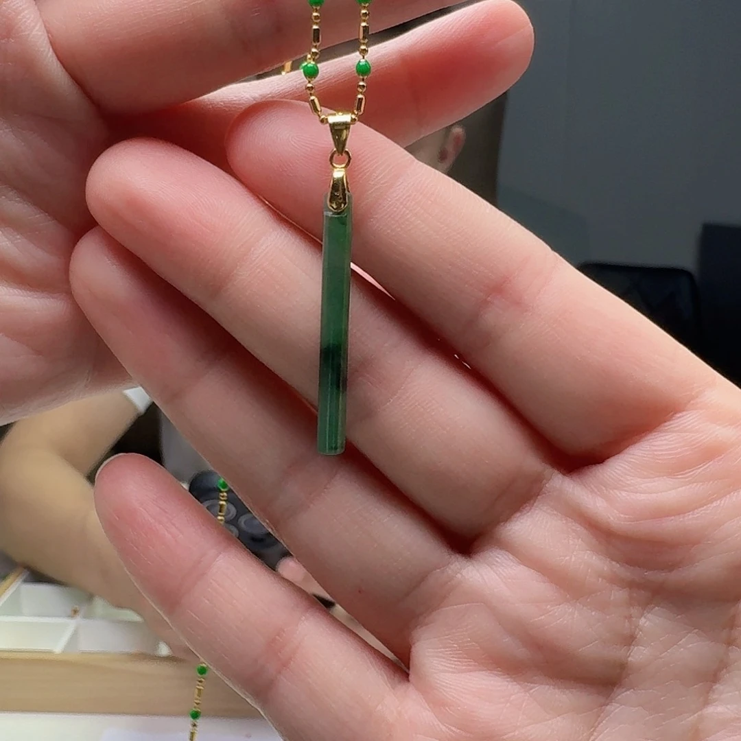 翡翠银S925镶嵌吊坠(赠链)多样性发货其一