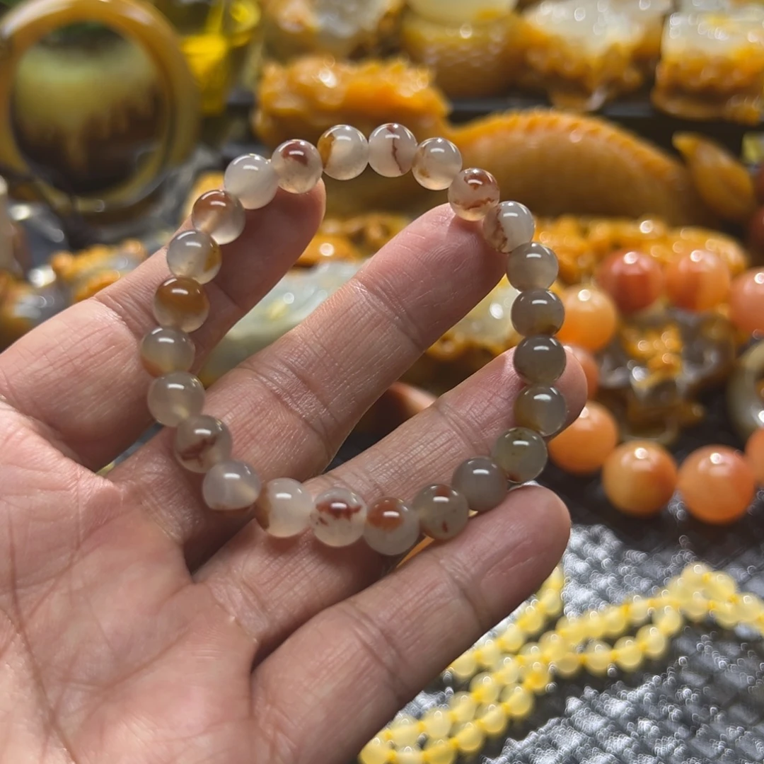 石英质玉未镶嵌颈饰