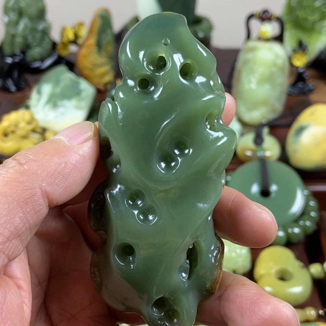 岫岩河磨玉（透闪石质玉）未镶嵌珠宝奇石