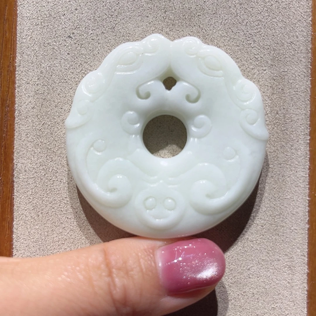 卡***️蓝田玉（蛇纹石化大理石玉）未镶嵌颈饰