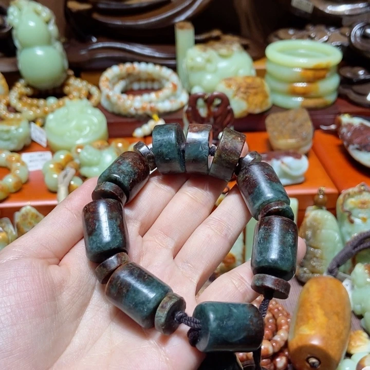 岫岩河磨玉（透闪石质玉）手链未镶嵌