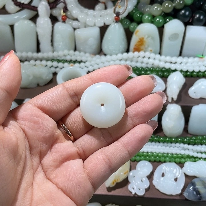 和田玉（白玉）未镶嵌颈饰小****》
