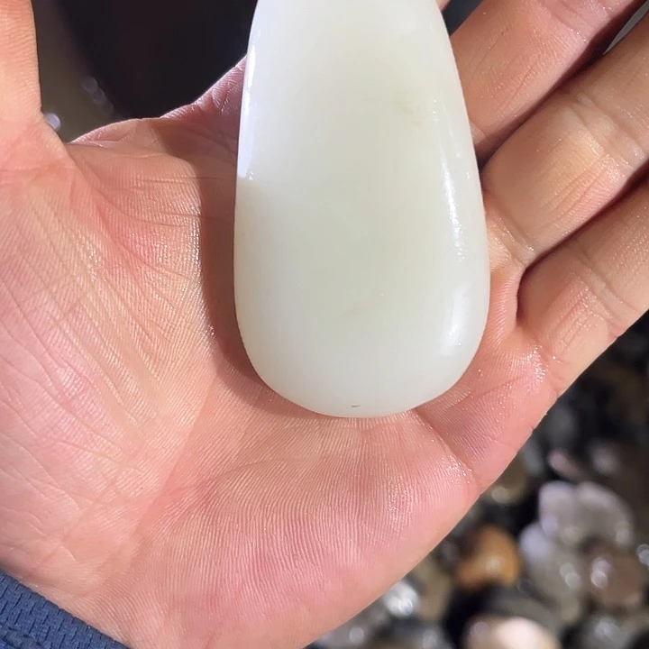 未镶嵌和田玉（糖玉）挂件