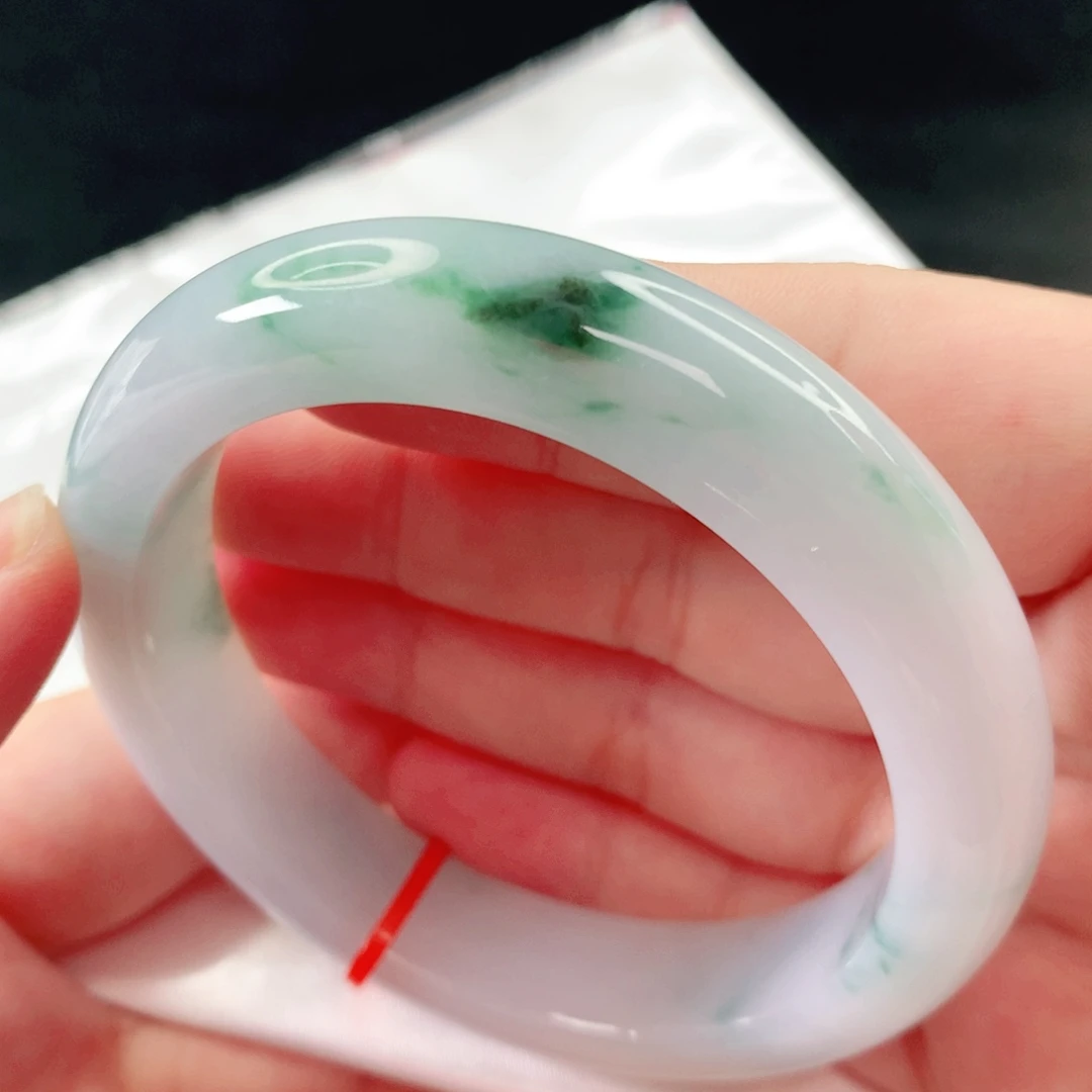 翡翠手镯未镶嵌圈口57