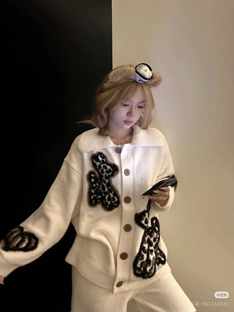 【A01-80】2025秋季爆款轻奢气质休闲慵懒加厚半边绒家居服套装女