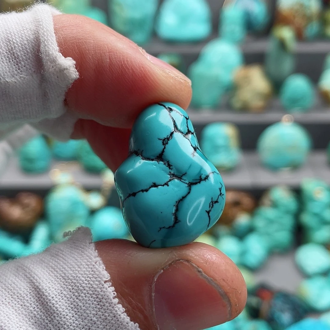 绿松石颈饰未镶嵌