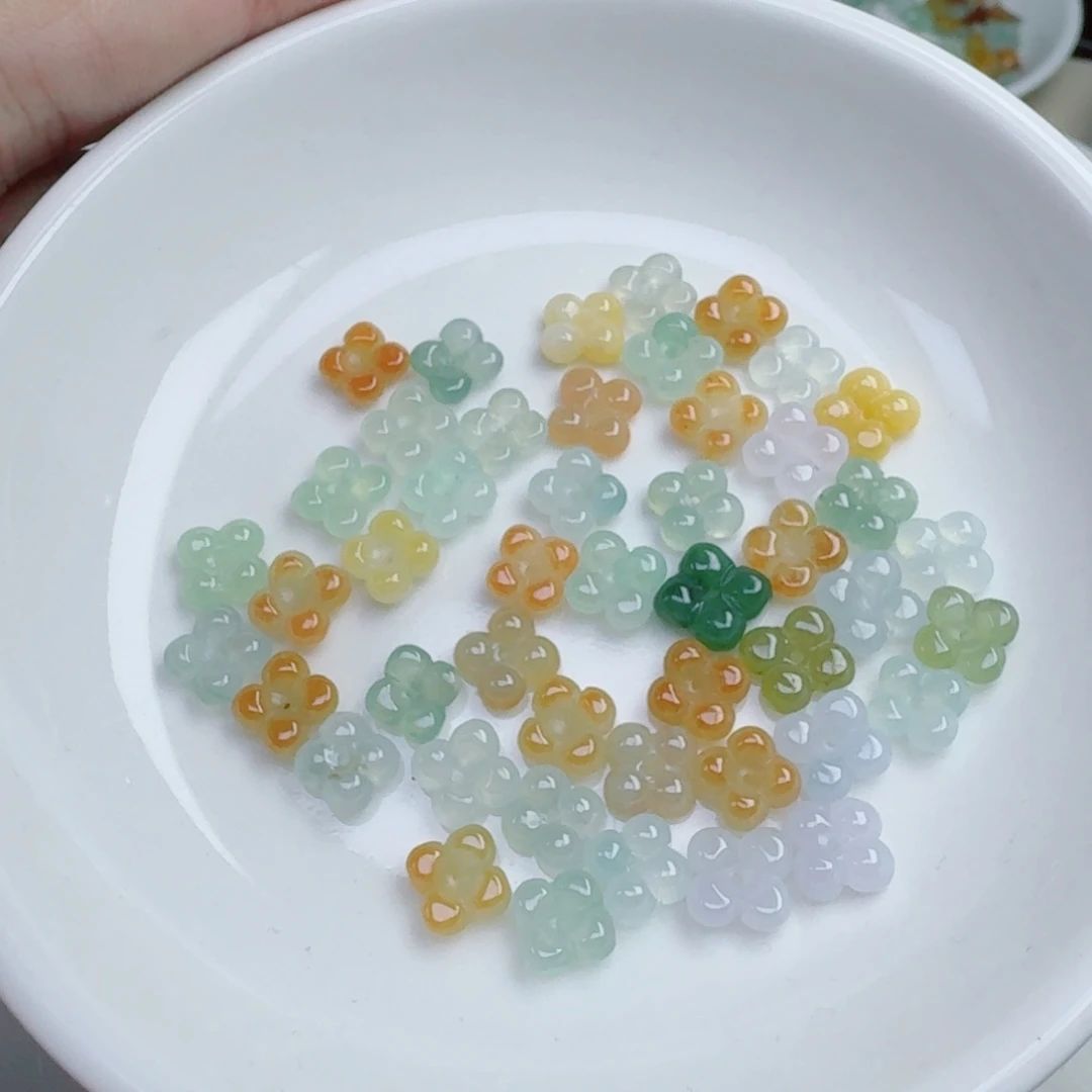 翡翠散珠花花一朵