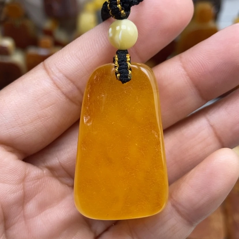 【闪购商品】琥珀颈饰未镶嵌