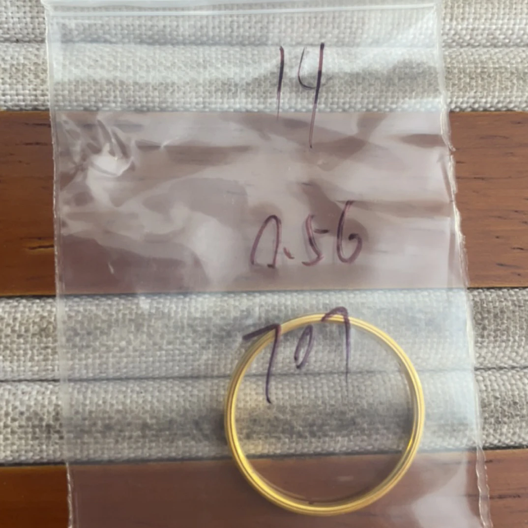 克重0.56 14号 碎冰冰戒指 足金999