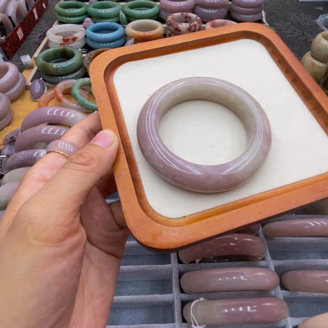 石英岩玉未镶嵌圈口52