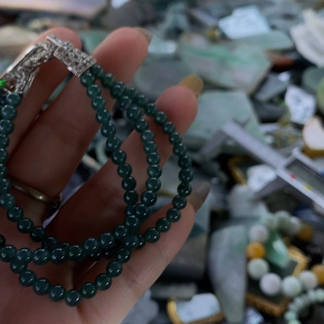 颈饰未镶嵌翡翠天然翡翠