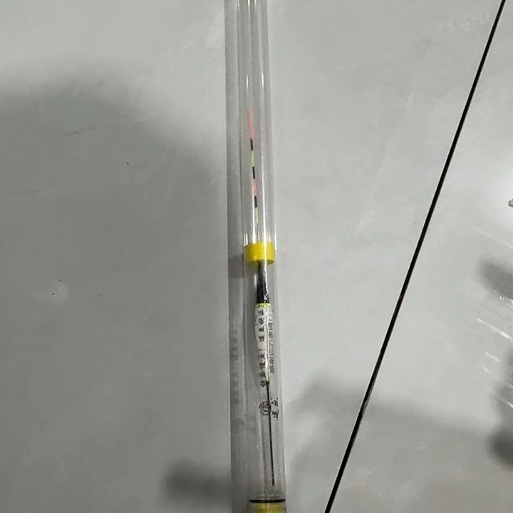 追鱼短尾夜光漂发一根，111