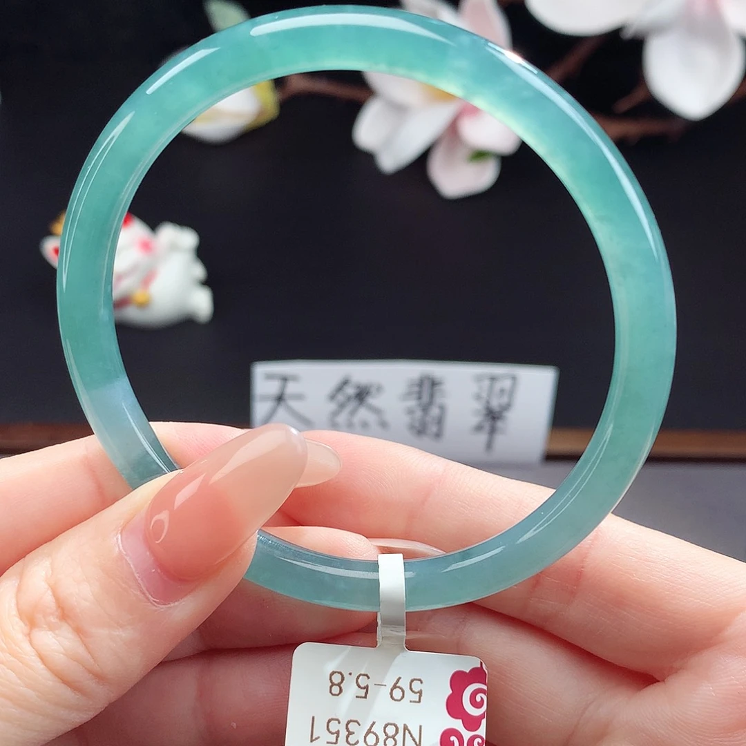 翡翠手镯（圆镯）未镶嵌