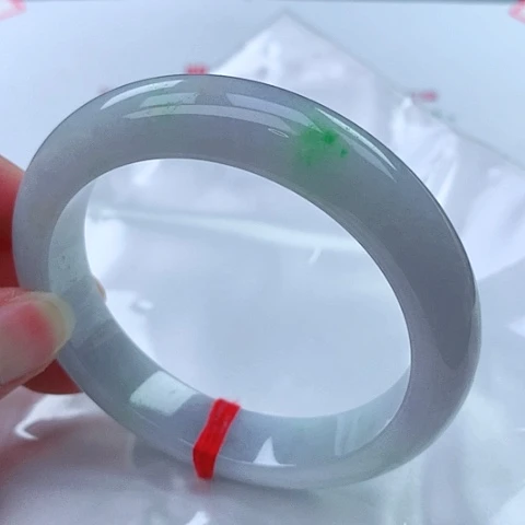 翡翠手镯未镶嵌6 号翡翠手镯