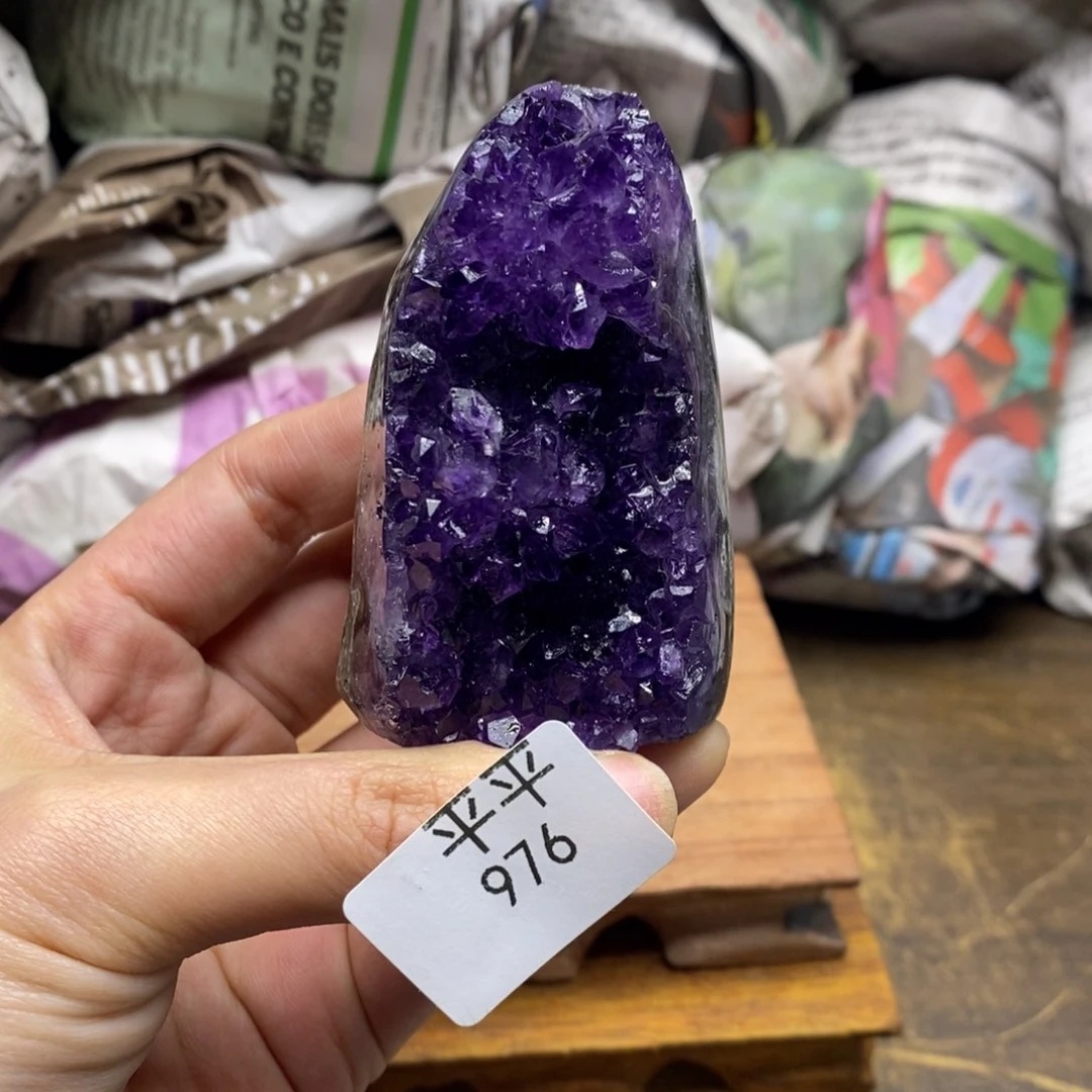 紫晶乌拉圭未镶嵌