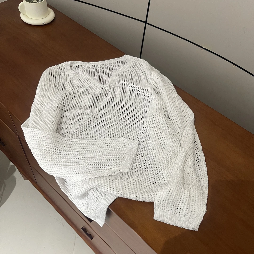 新款时尚百搭简约气质V领镂空套头长袖针织衫Z2529