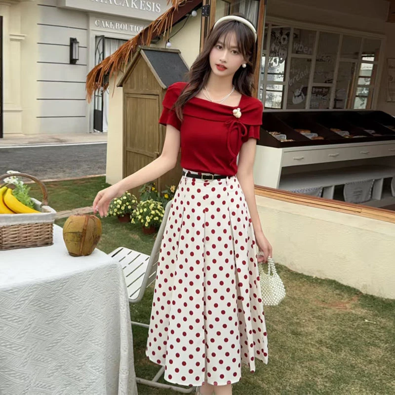 复古港味气质套装裙女夏季新款别致设计波点半身裙方领上衣两件套
