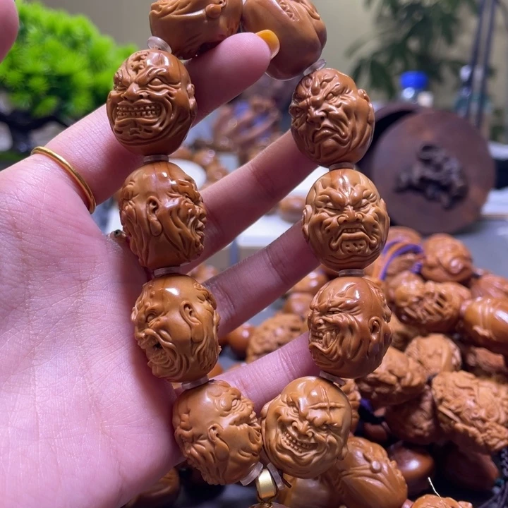 小***妈吊坠橄榄核橄榄核雕
