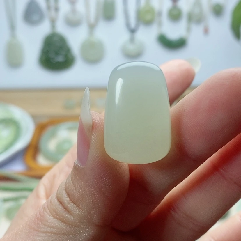 【闪购商品】颈饰未镶嵌和田玉