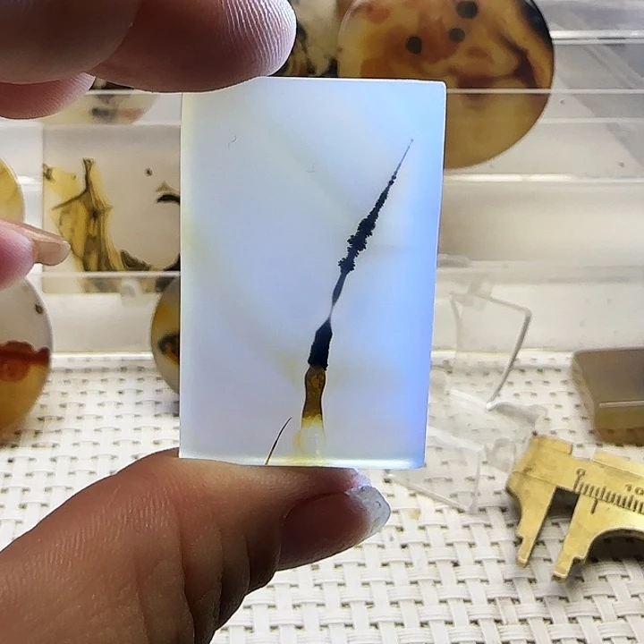 玛瑙/玉髓未镶嵌珠宝奇石