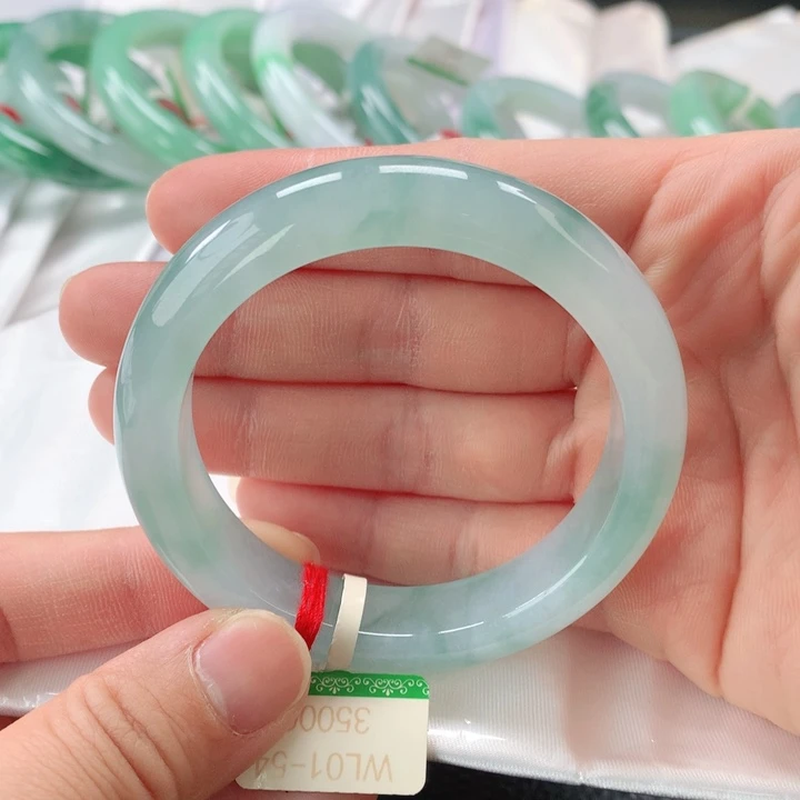 翡翠手镯未镶嵌缅甸A货翡翠手镯