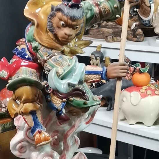 绥***业石湾陶瓷公仔摆件