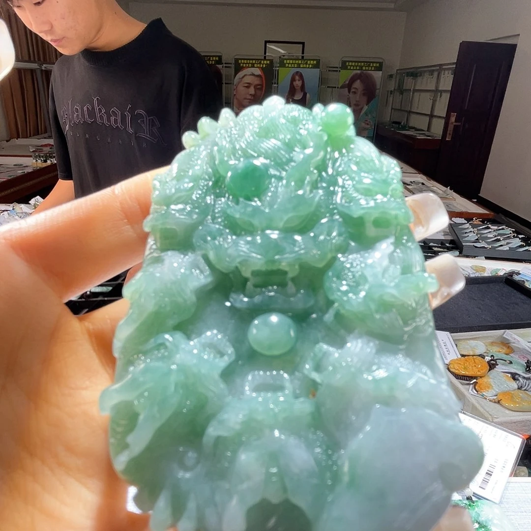 颈饰未镶嵌翡翠一