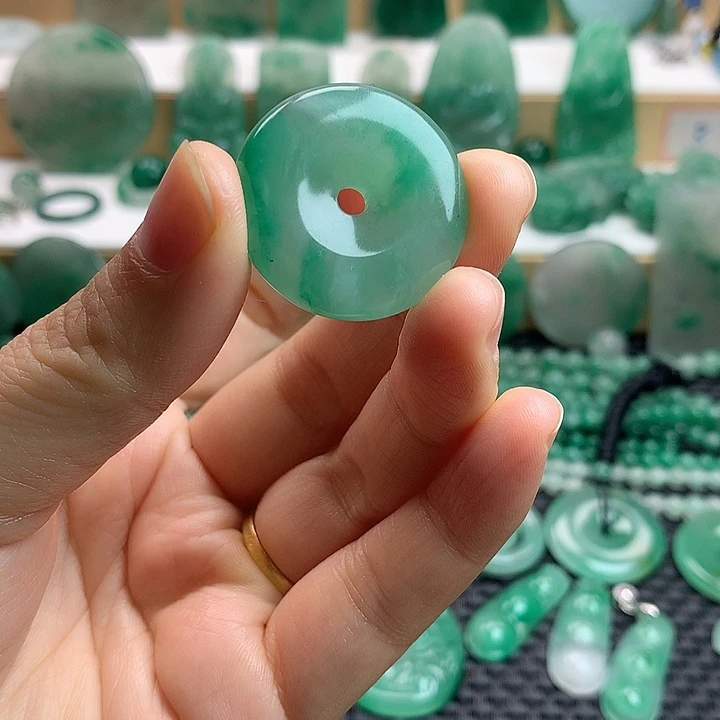 未镶嵌石英岩玉珠宝半成品