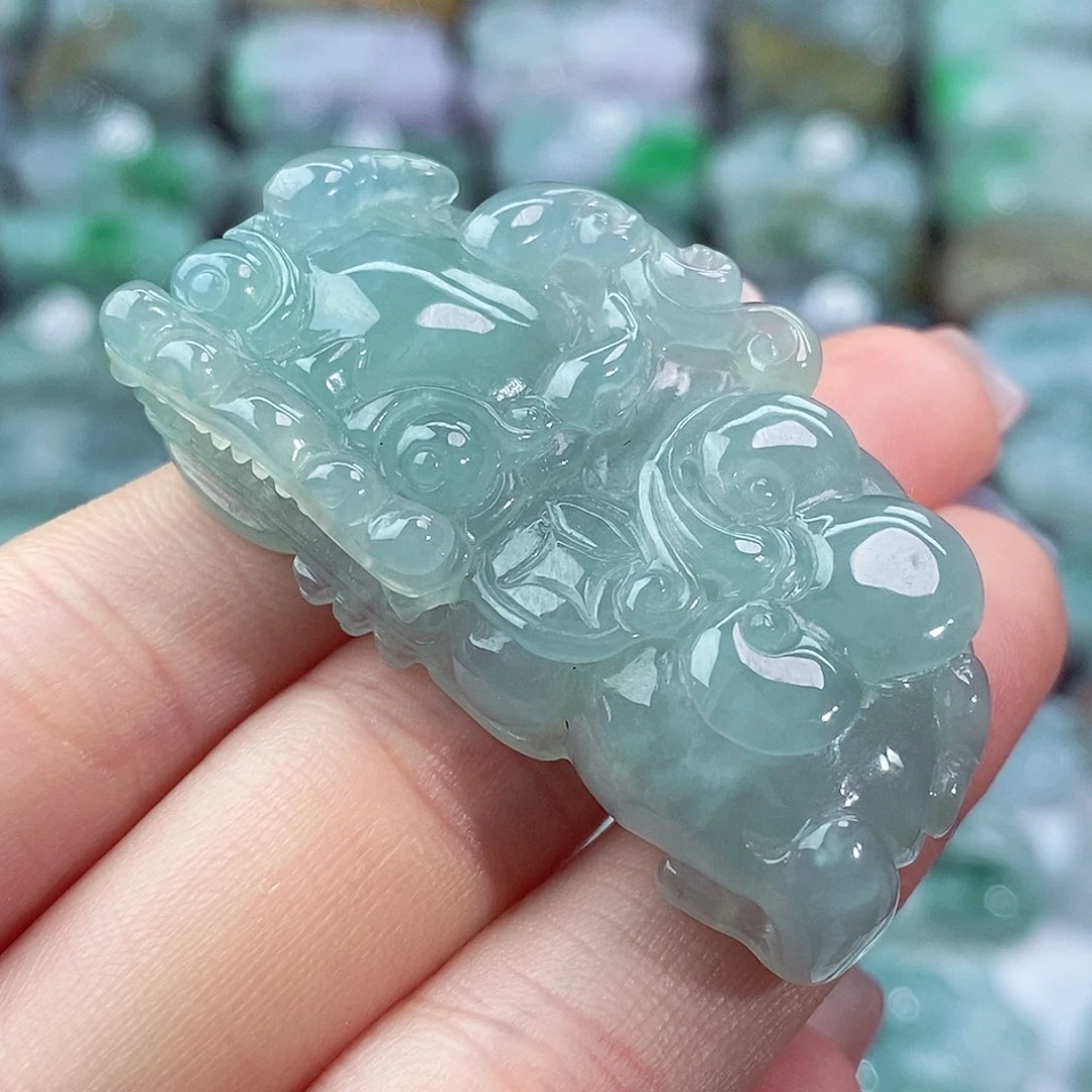 颈饰未镶嵌翡翠天然