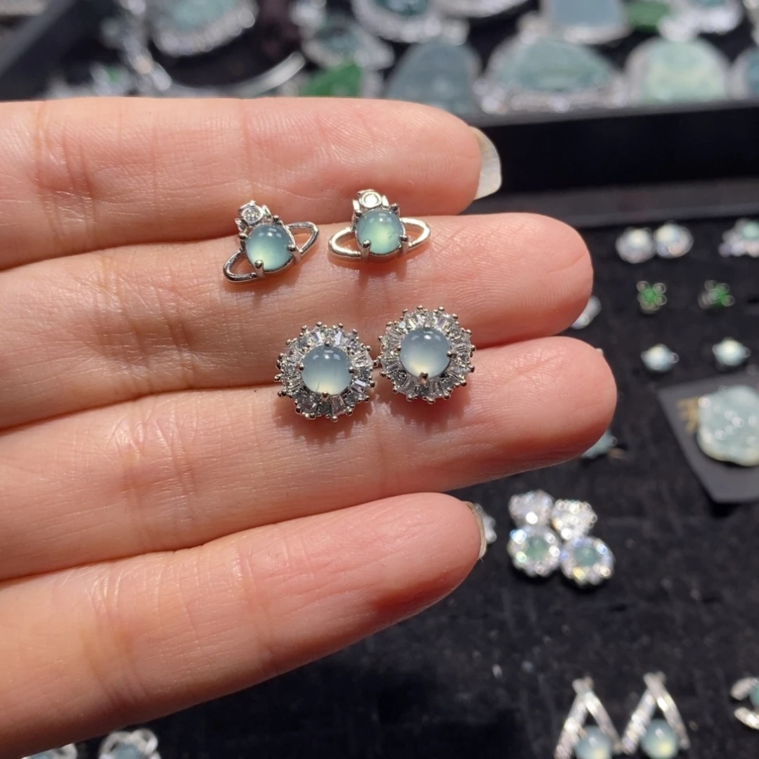 厌***鞋翡翠未镶嵌颈饰翡翠