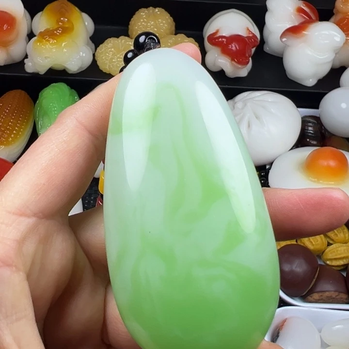 新疆戈壁五彩石金丝