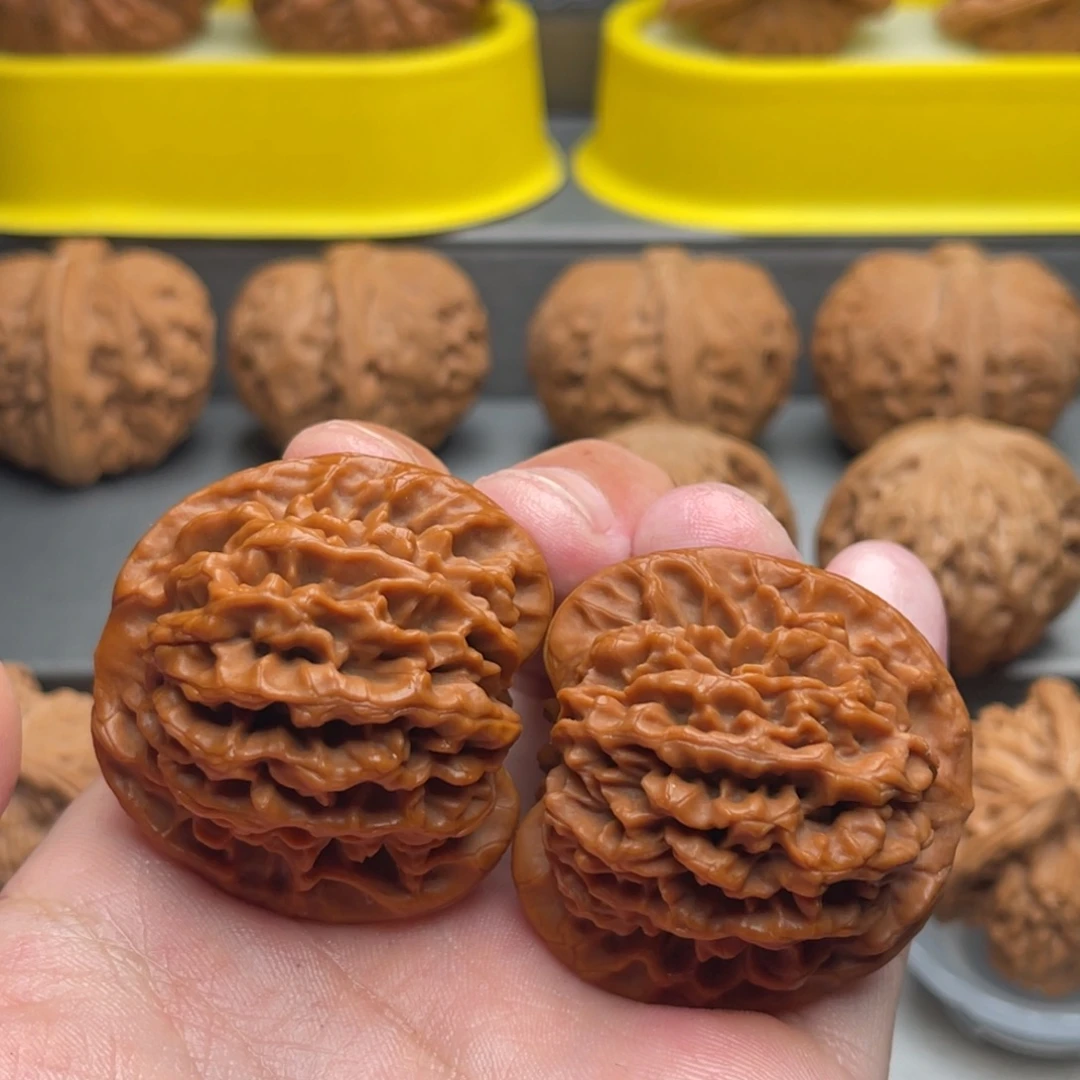 配***德文玩核桃把件40秦闷