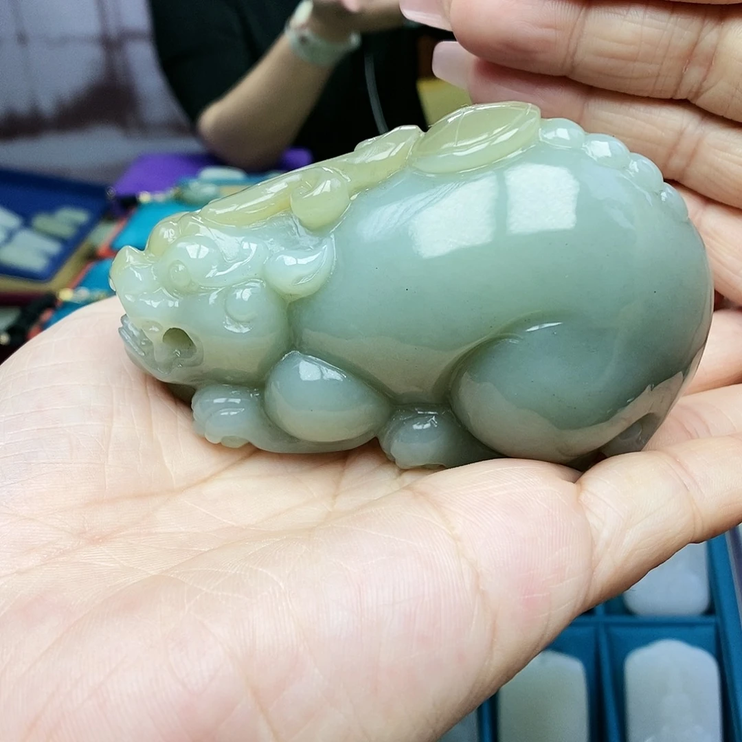 和田玉未镶嵌颈饰放*郎