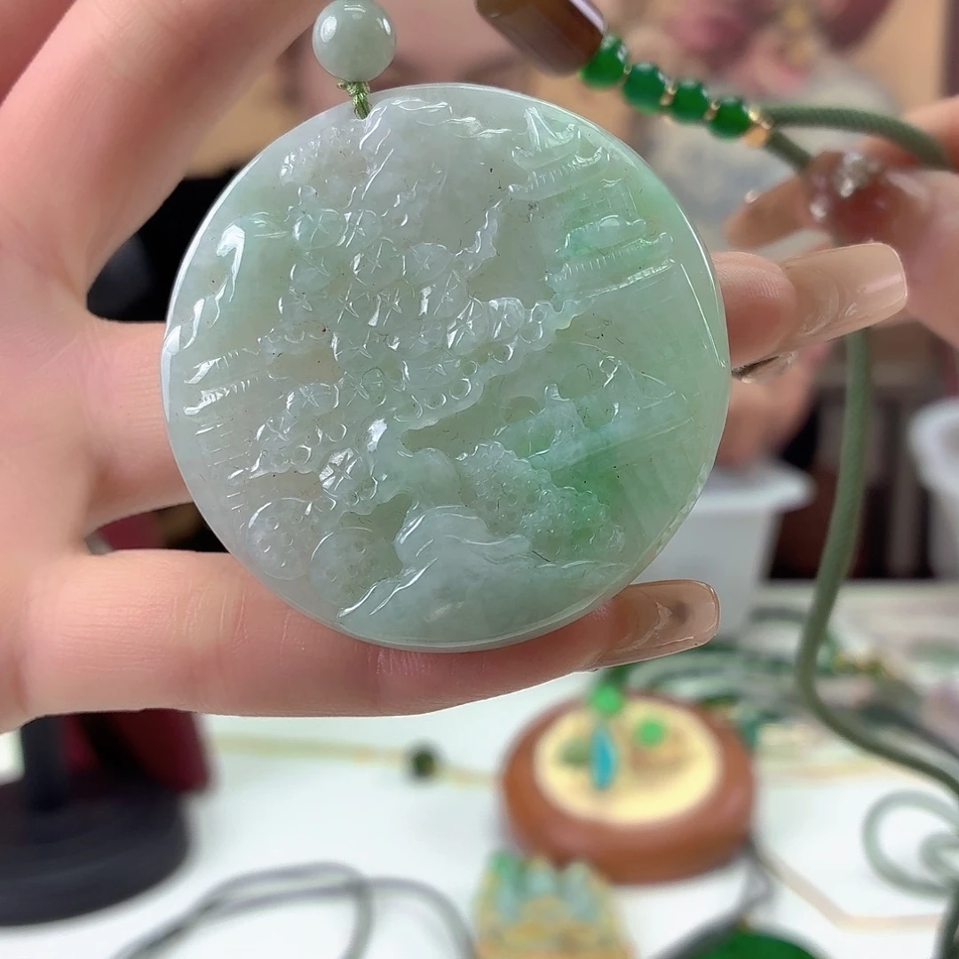 翡翠未镶嵌颈饰翡翠