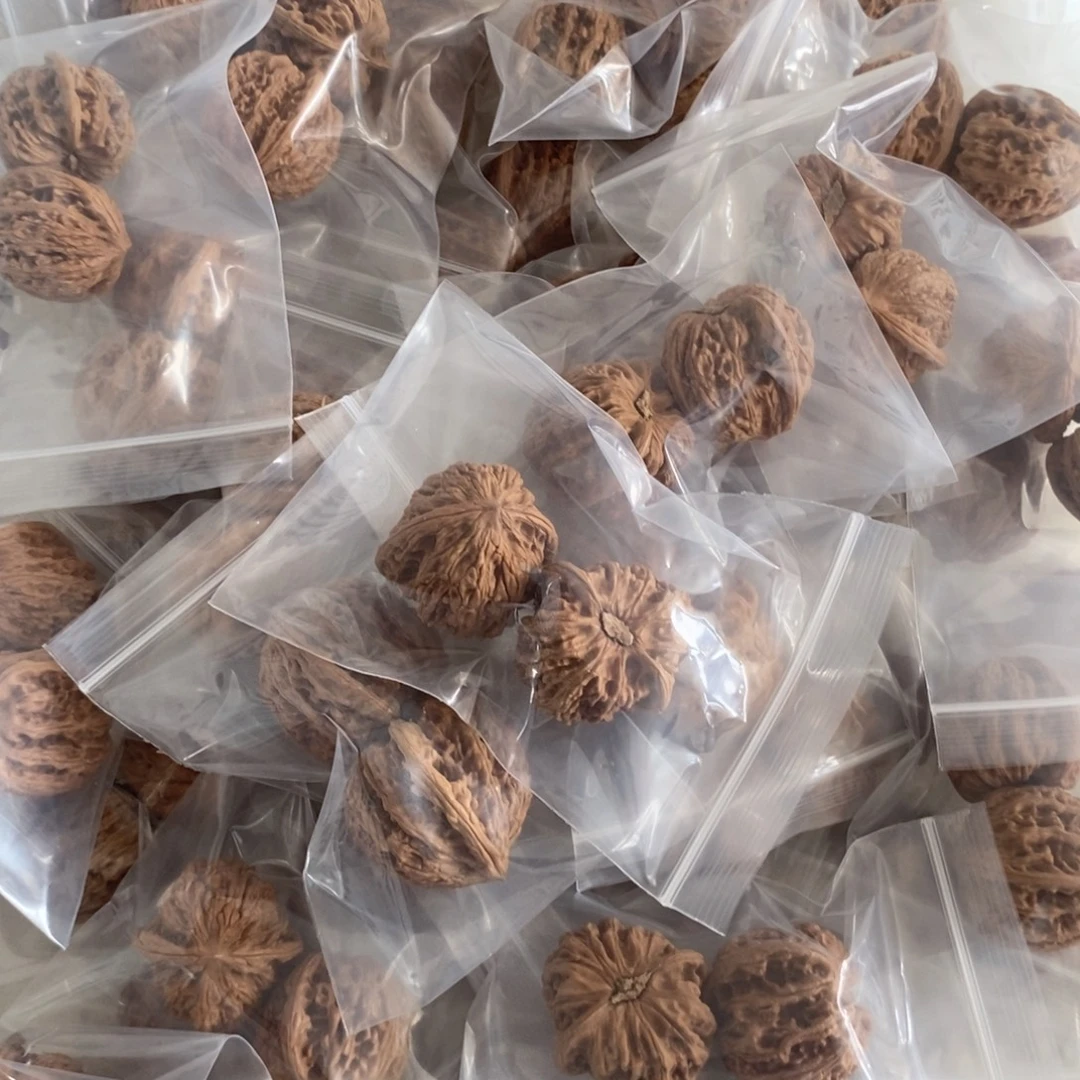 文玩核桃吊坠密纹